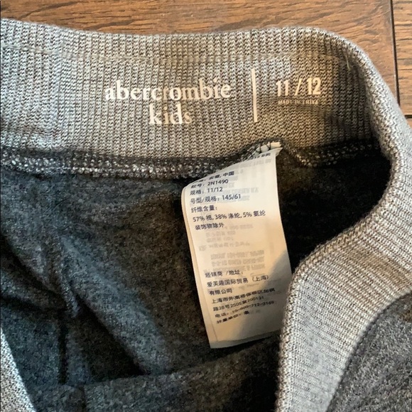 Abercrombie pants - Picture 3 of 3